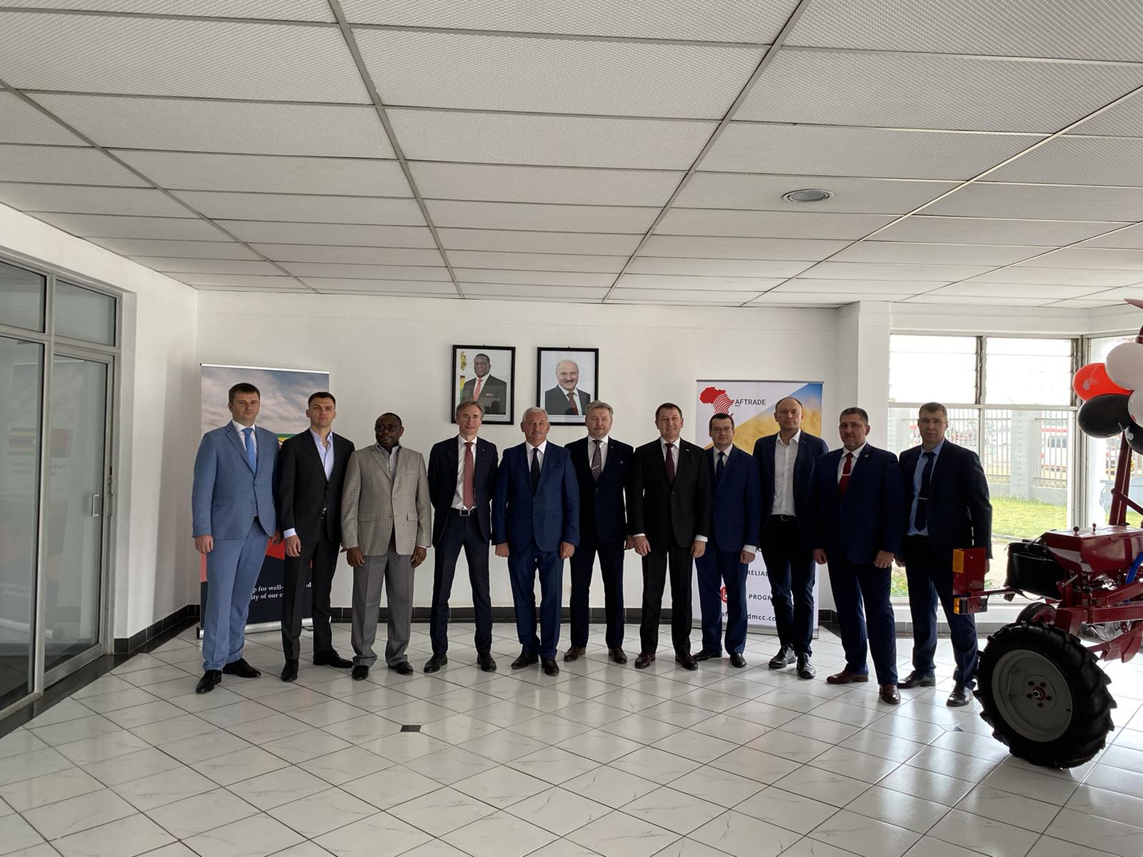 Визит директора Лидагропроммаш Виталия Якубчика в Зимбабве