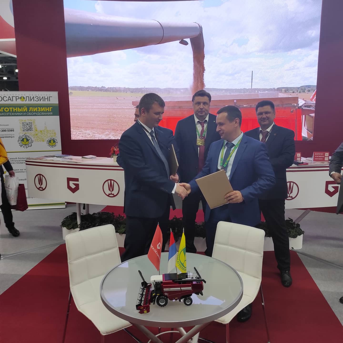 Лидагропроммаш и Росагролизинг подписали соглашение о сотрудничестве