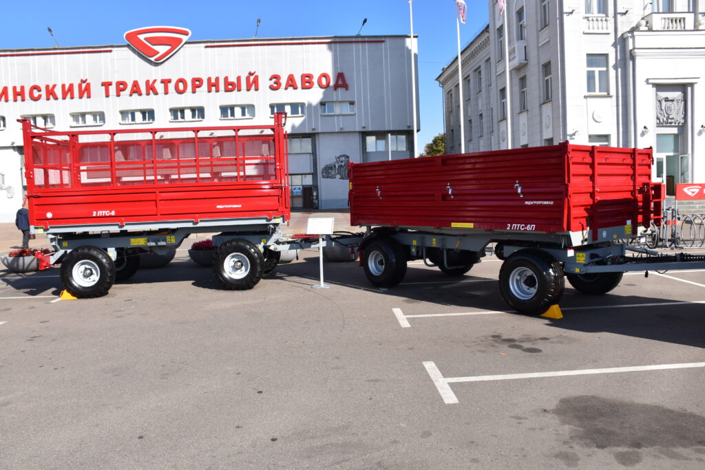 Прицеп тракторный самосвальный 2ПТС-6П